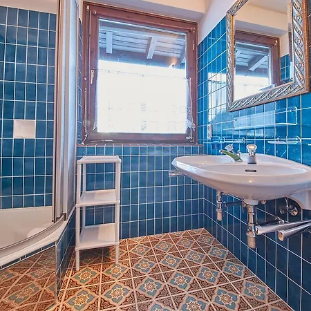 Lacher سالباخ هينترغليم