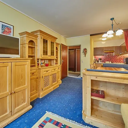 Lacher شقة سالباخ هينترغليم