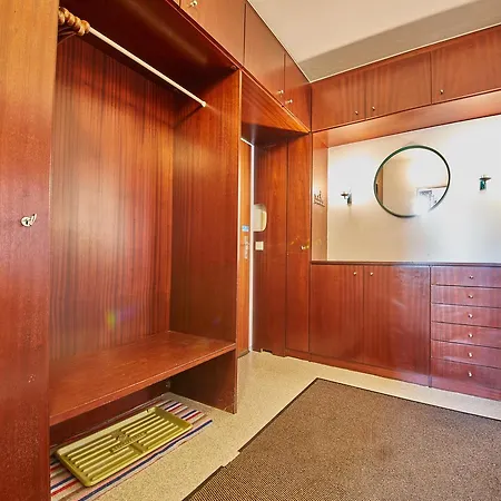 Lacher Apartment *